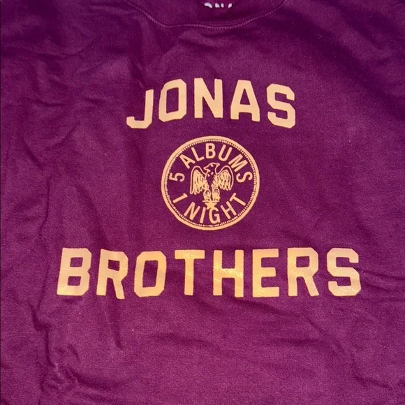 Maroon Jonas Brothers crewneck sweatshirt NWOT - Picture 2 of 3